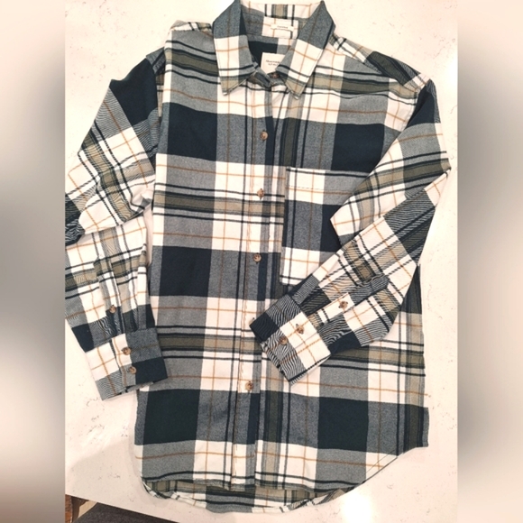 Abercrombie & Fitch Tops - A&F Flannel overshirt